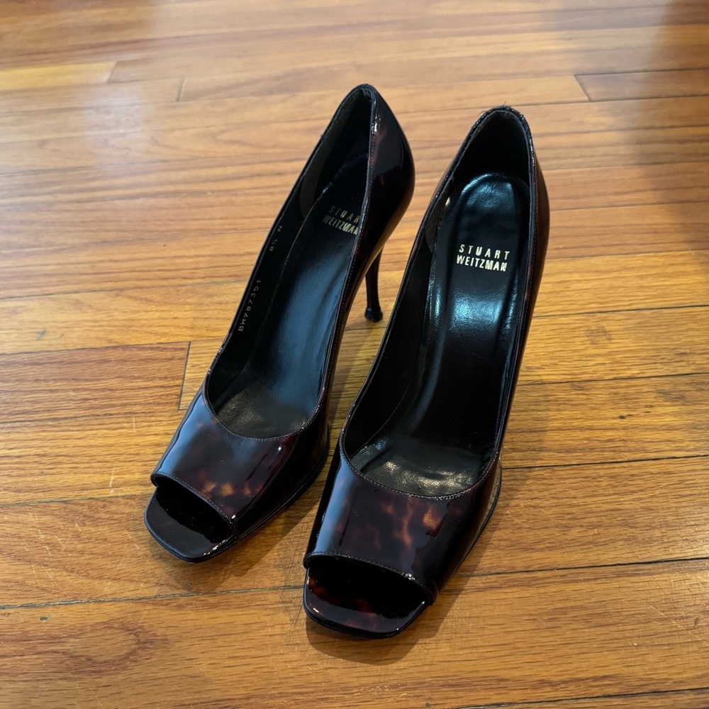 Stuart Weitzman Tortoise Shell Peep-Toe Heels - Picture 2 of 8